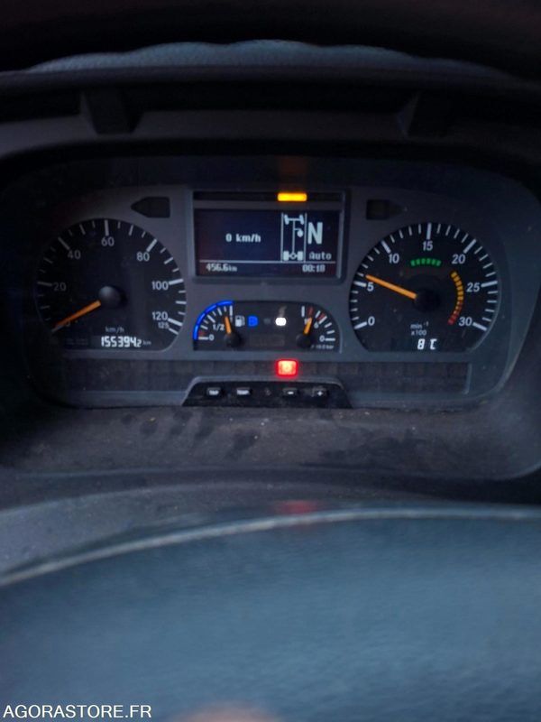 2009 Mercedes-Benz 1824-45106178