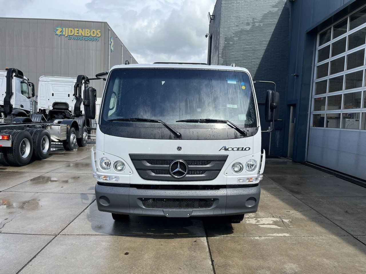 2024 Mercedes-Benz Accelo 815-49340133