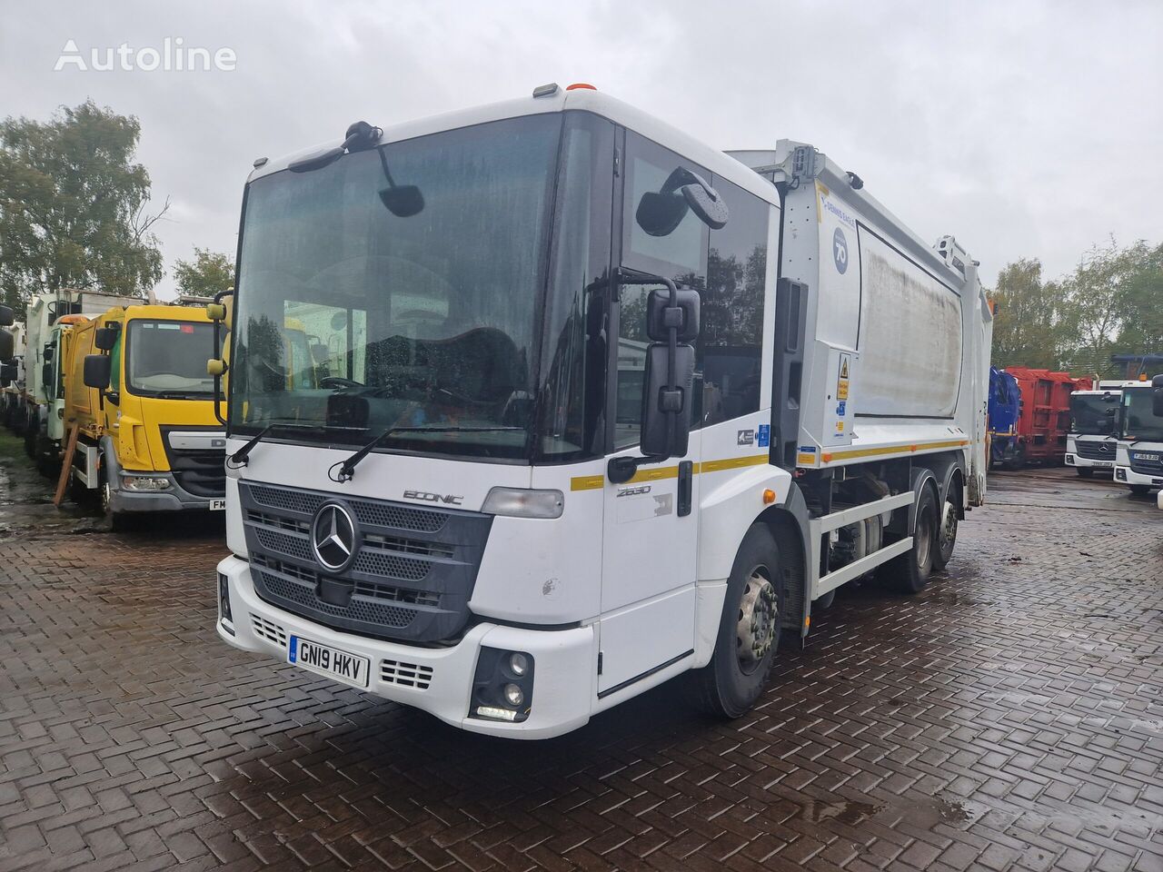 Mercedes-Benz Econic garbage truck