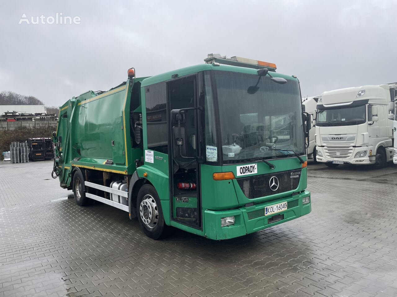 śmieciarka Mercedes-Benz Econic 1628 , 2 Komory