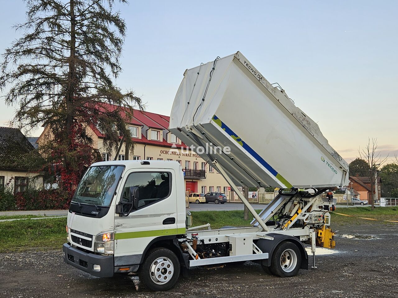 Mitsubishi Canter 6C15 garbage truck