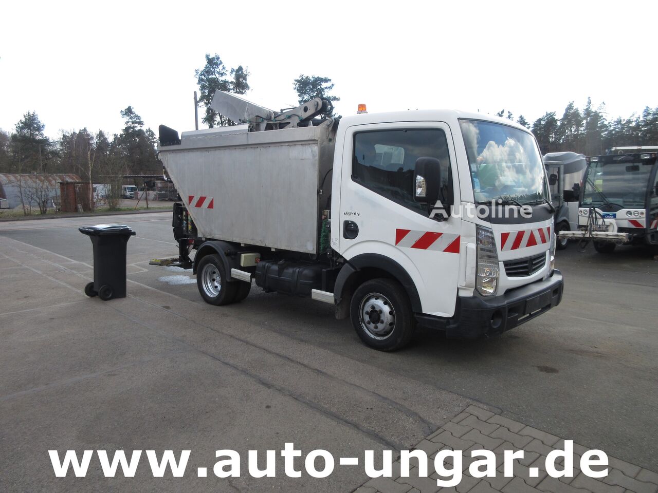 Renault Maxity 130 Müllwagen 3.500kg Lifter Presse Kipper Provence Benne garbage truck for sale | Autoline NG Renault Maxity 130 Müllwagen 3.500kg Lifter Presse Kipper Provence Benne garbage truck - Autoline