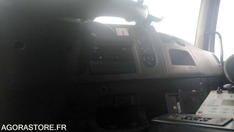 2013 رينو PREMIUM-44834620