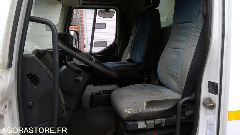 2011 Renault PREMIUM-47205354
