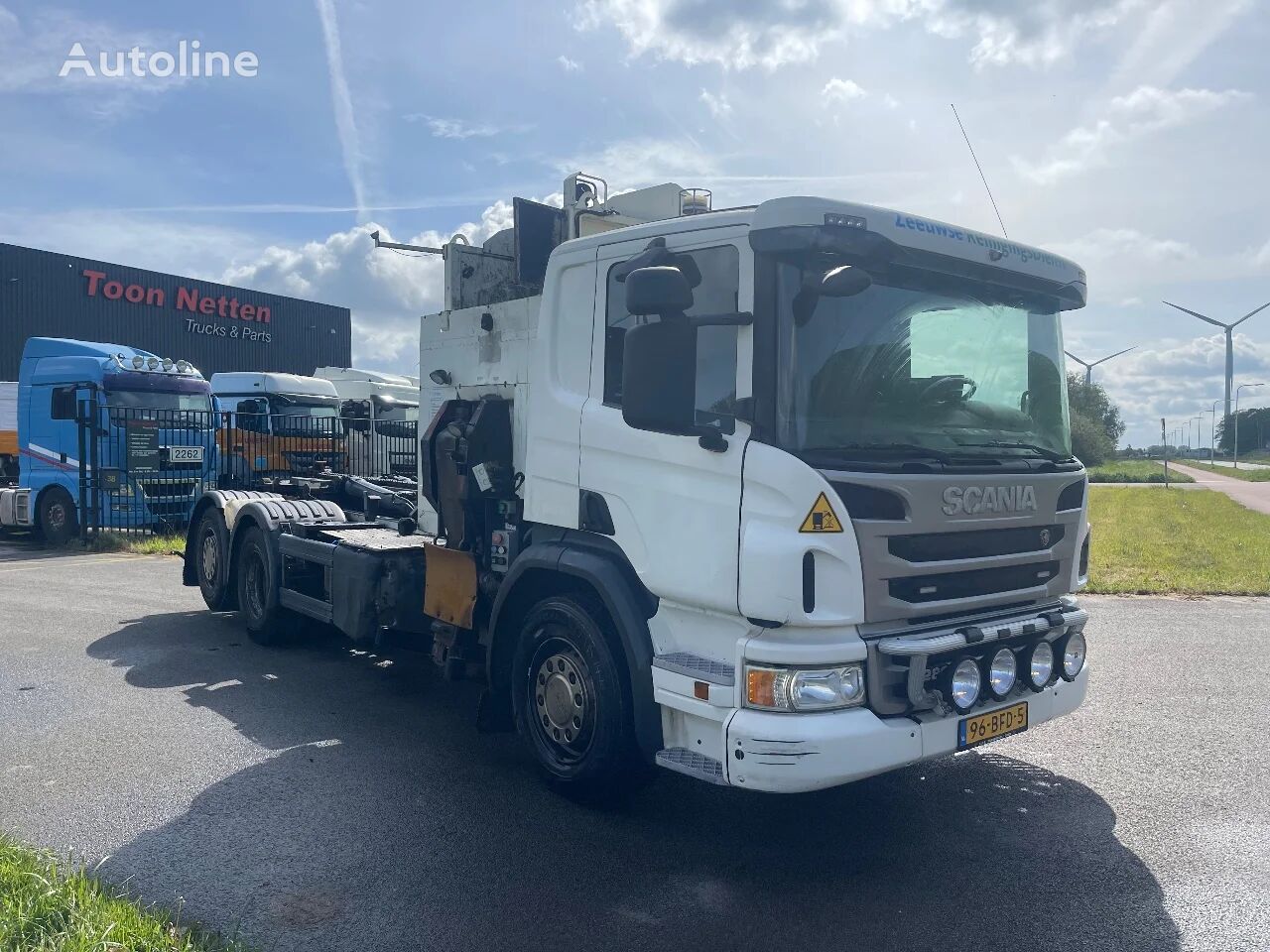 Scania P280 garbage truck