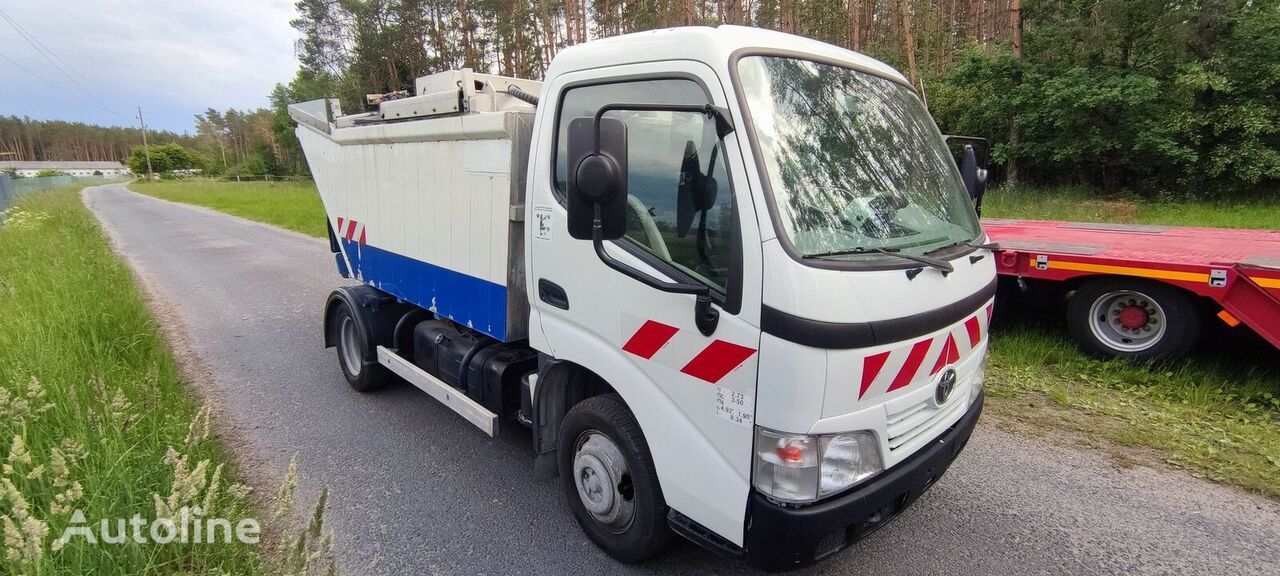 камион за ѓубре Toyota DYNA EUR5 PB Environnement