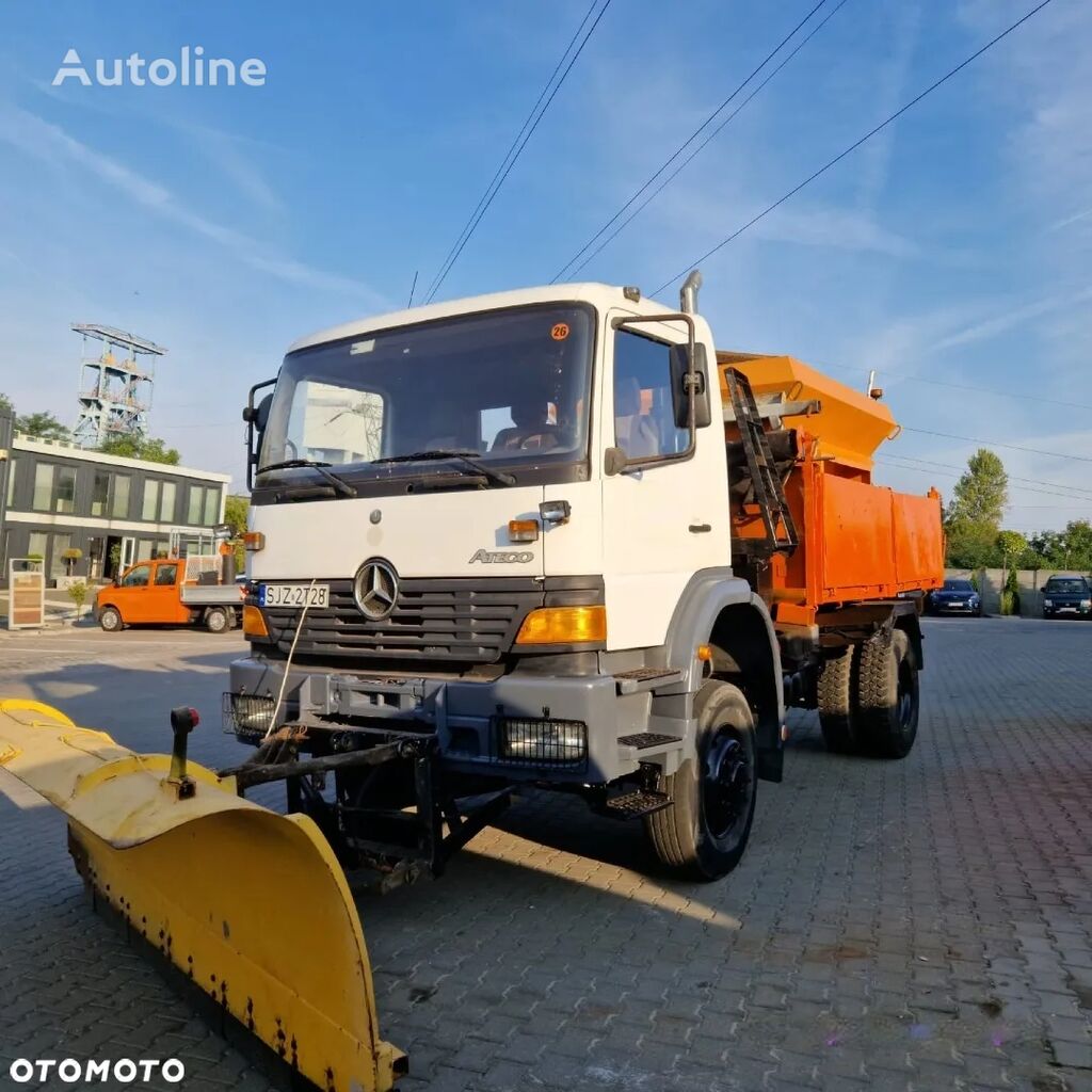 пескоразбрасыватель Mercedes-Benz Atego