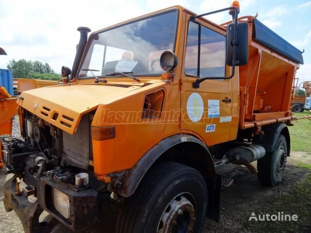 آلة التغطية بالرمل Mercedes-Benz UNIMOG U-1650