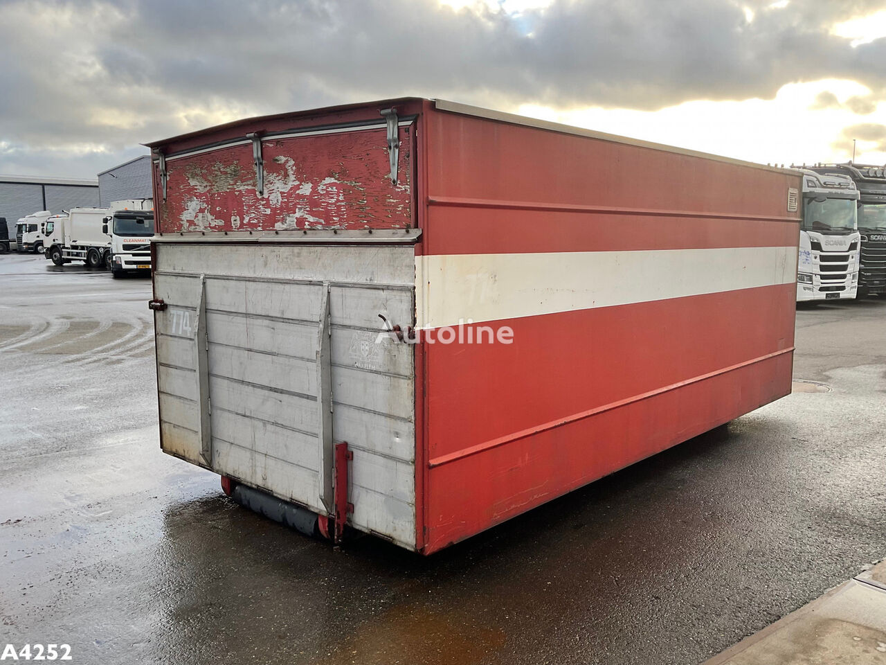 Leebur gesloten container met Laadklep hooklift container