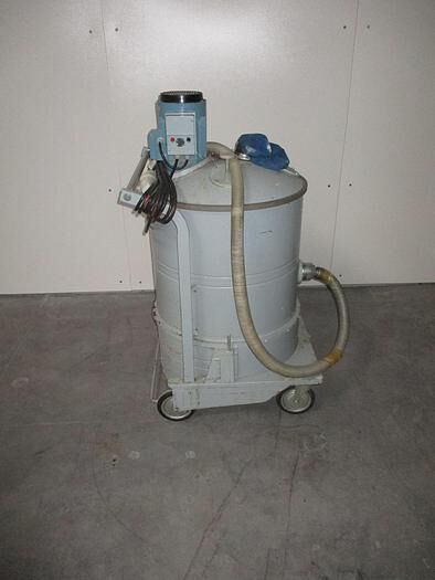 aspirator industrial Nilfisk GB 733