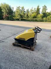 Kärcher KSM 950 B manual sweeper