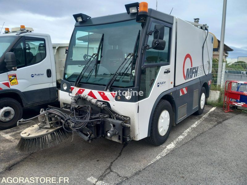 Aebi Schmidt MFH 5500 road sweeper