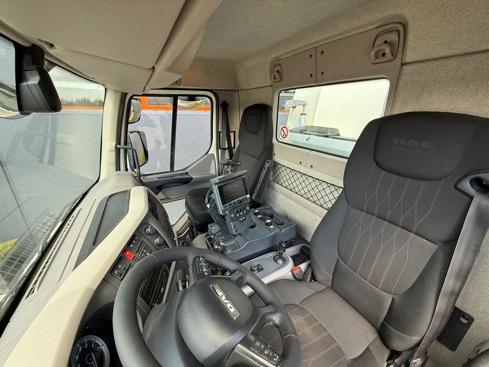 Bucher DAF LF 15.250