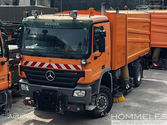 Bucher Municipal STKF 9500 4X4 road sweeper