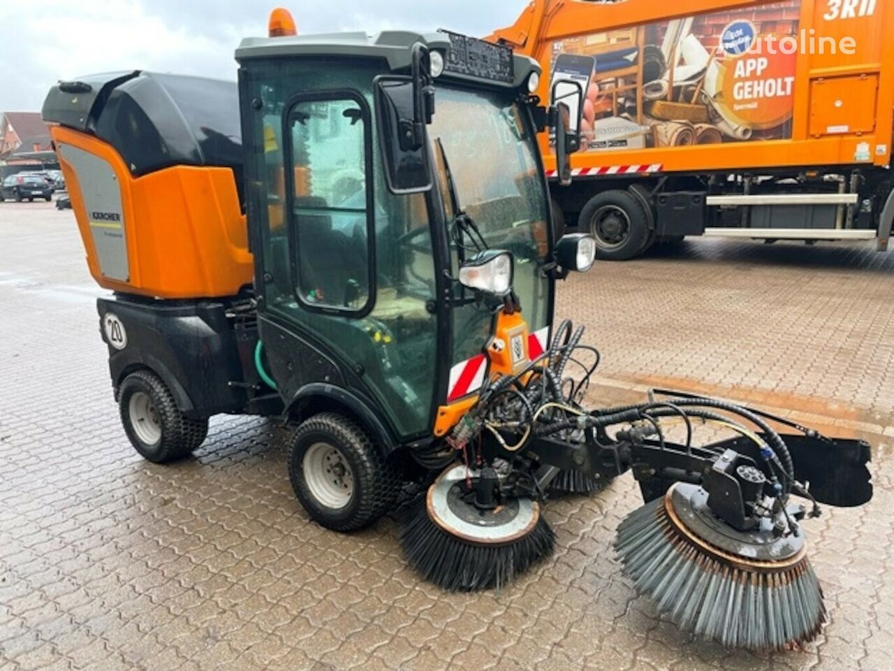 Kärcher MIC 34 Geräteträger/Kehrmaschine/Winterdienst road sweeper