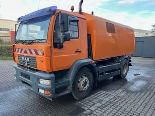 MAN 15.220 4x2 LE Bucher Cityfant 60 road sweeper