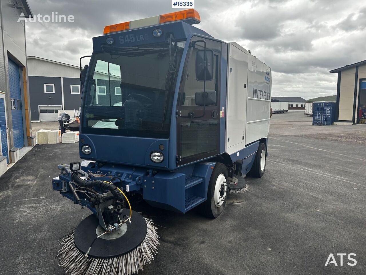 Macro S45L road sweeper