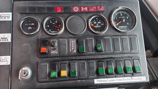 판매 중인 노면 청소차 Mercedes-Benz 1317 - 이미지 25 | Autoline KR 노면 청소차 Mercedes-Benz 1317 | 이미지 25 - Autoline