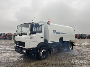 Mercedes-Benz 1517 road sweeper