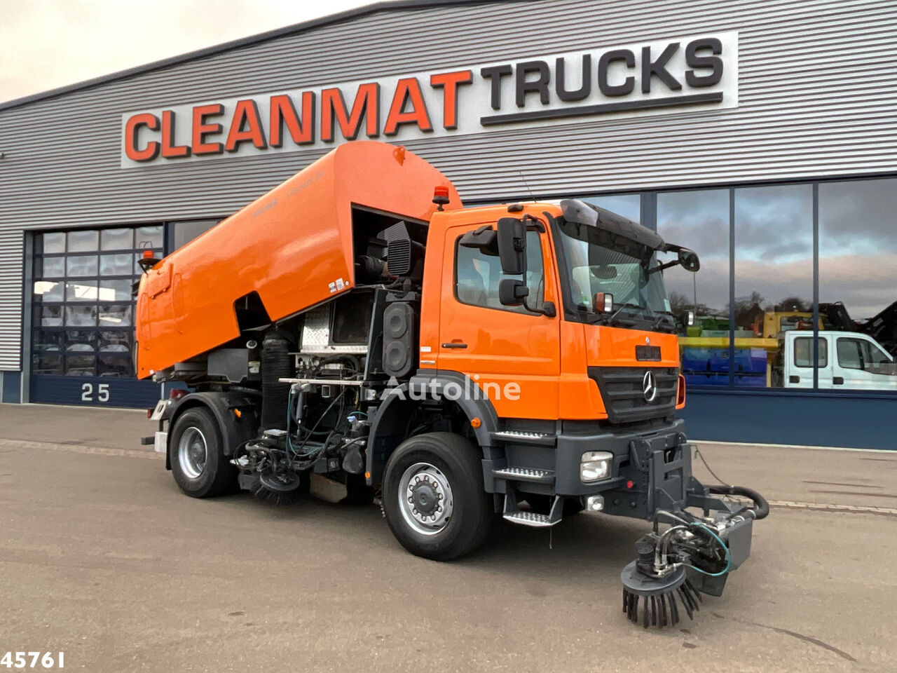 Mercedes-Benz Actros 1829 4x4 Bucher Cityfant 60 Rechts en Links vegend road sweeper - Autoline