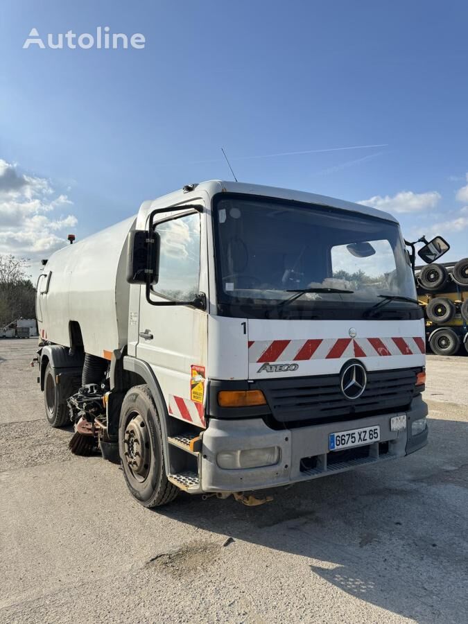 Mercedes-Benz Atego Kehrmaschine