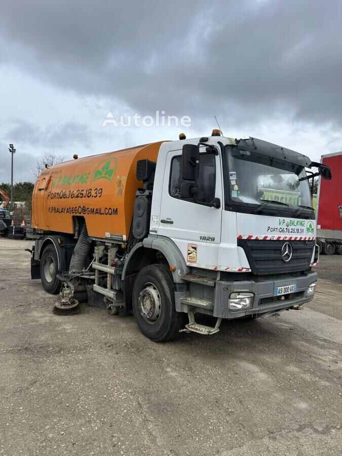 Mercedes-Benz Axor 1829 road sweeper