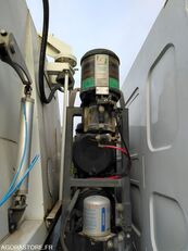 Balayeuse Renault MIDLUM 220 DXI à vendre - Image 9 | Autoline GA Balayeuse Renault MIDLUM 220 DXI | Image 9 - Autoline