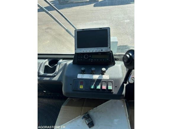 Sicas Petite Balayeuse SICAS vozilo za čišćenje ulica - Autoline