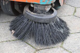 Varredora Tennant 6100 a venda - Imagem 14 | Autoline BR Varredora Tennant 6100 | Imagem 14 - Autoline