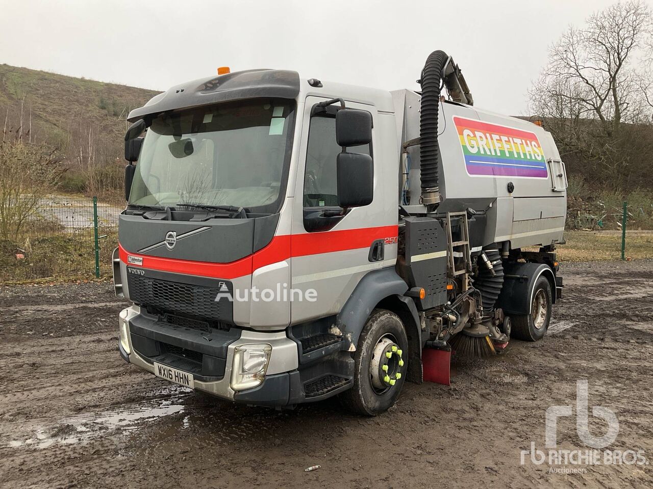 Volvo FL250 2016 Johnston on barredora