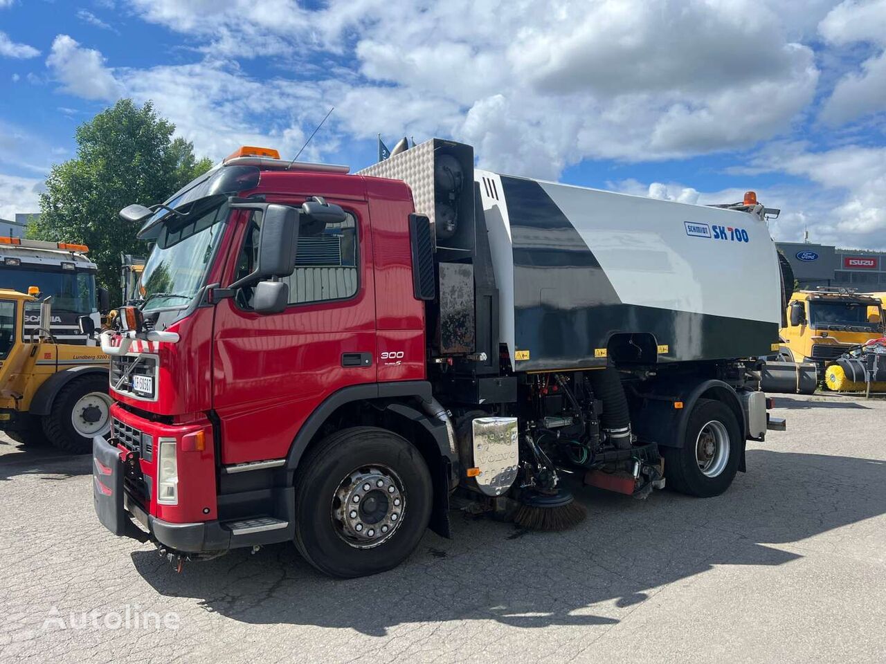 ماشین نظافت راه و جاده Volvo Fm-300