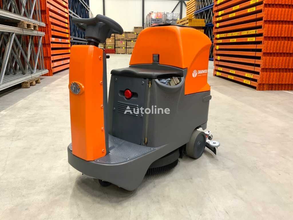 Daewoo DAFR70 scrubber dryer