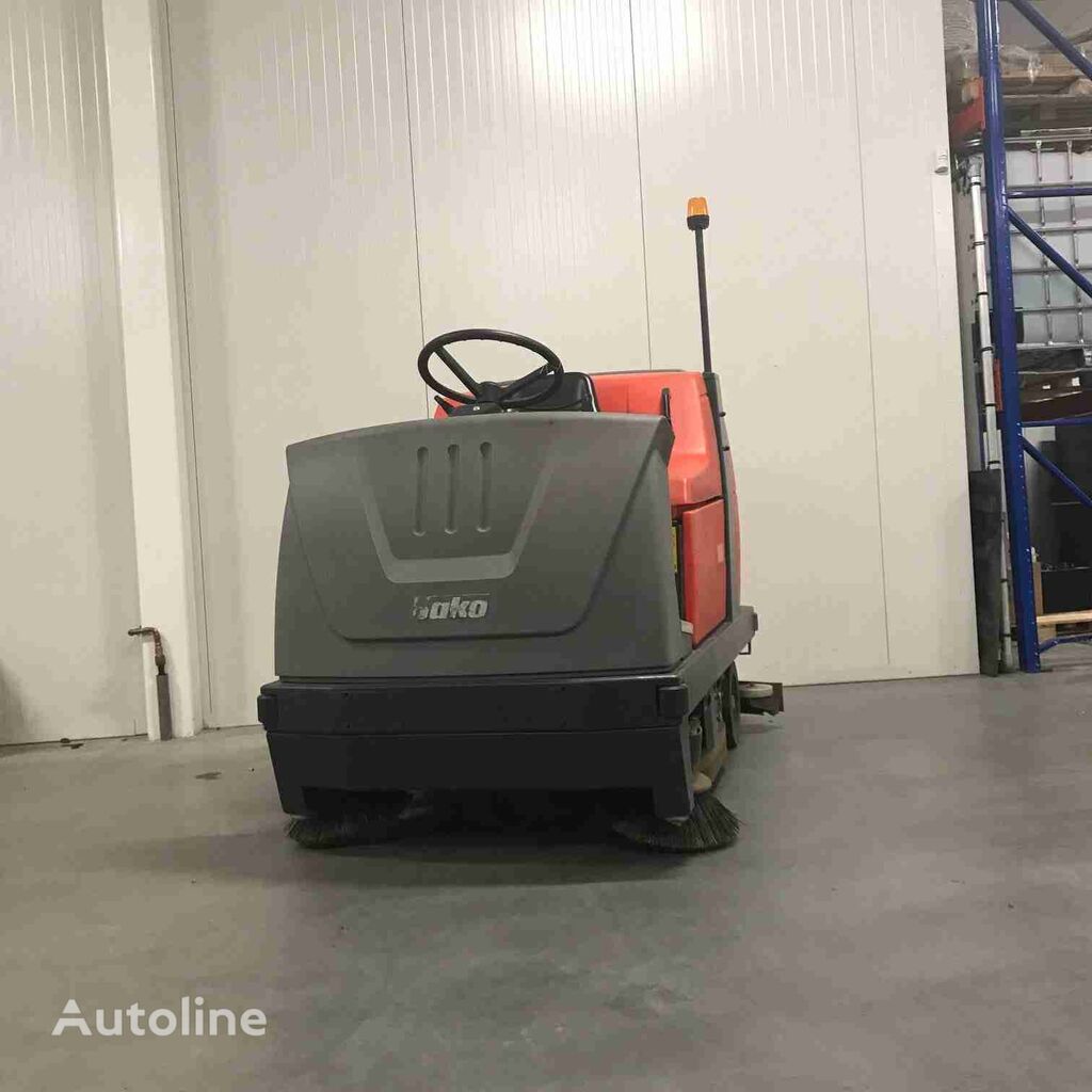 Hako B1050 scrubber dryer