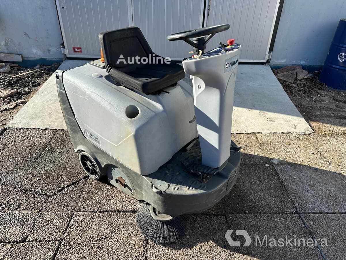 поломоечная машина Nilfisk SR1000S