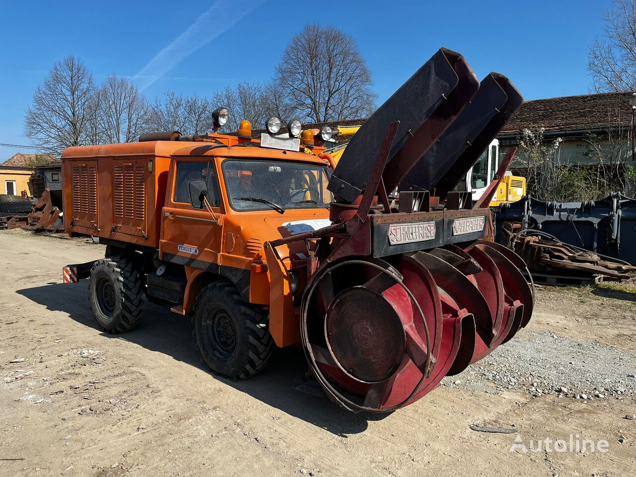 снегоуборщик Mercedes-Benz