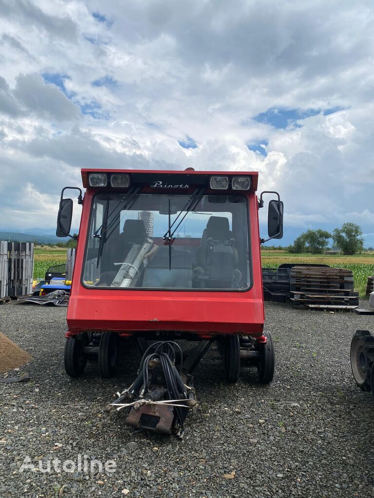 Prinoth T4S snow groomer