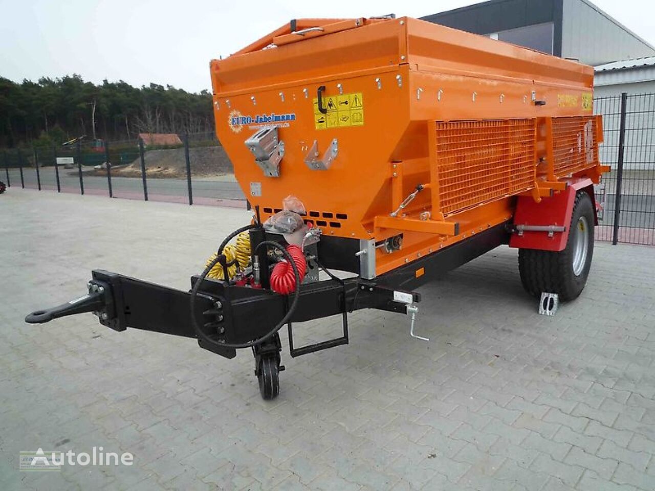 new Pronar T 132 trailed gritter