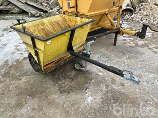 شاحنة رش الحصى على الطرق Sandspridare