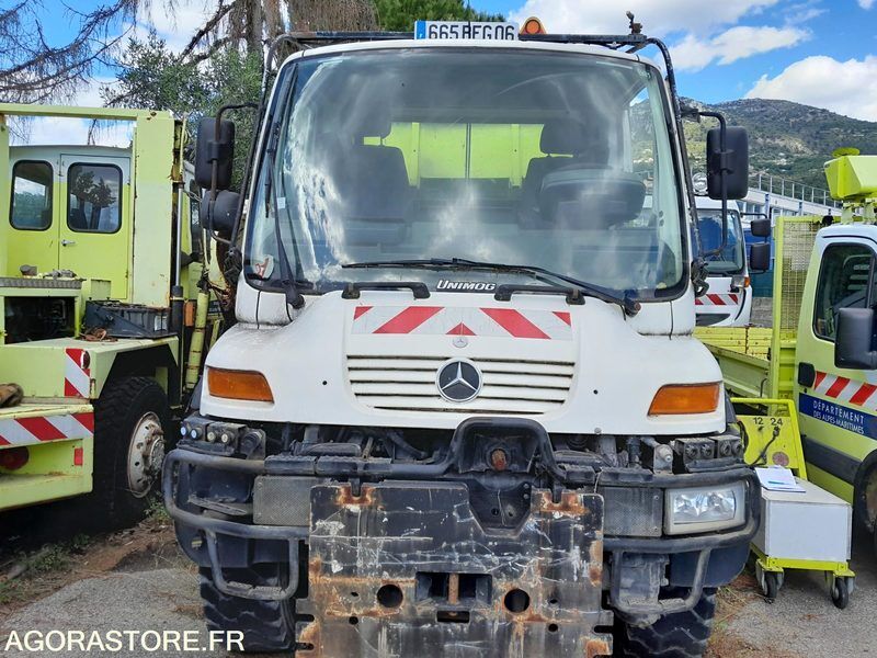 2004 مرسيدس بنز Unimog-47559068