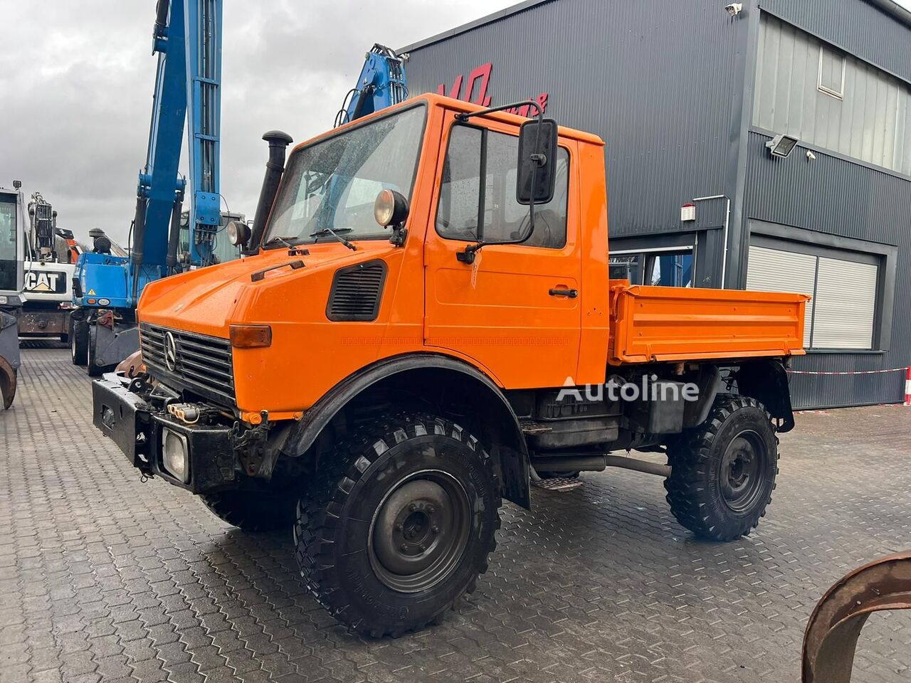 Универсальная коммунальная машина Mercedes-Benz Unimog 1000 - Autoline