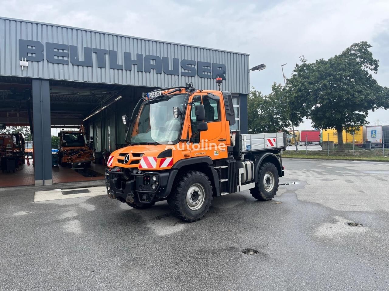 universaalne kommunaalmasin Mercedes Benz Unimog U 218 Top Ausstattung