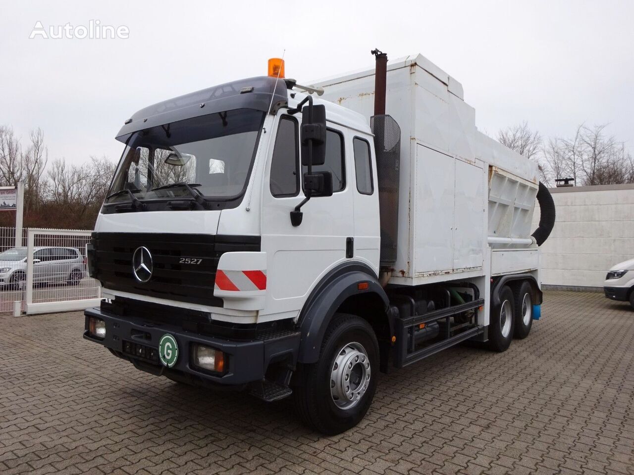 Camion de vidange Mercedes-Benz 2527 - Autoline