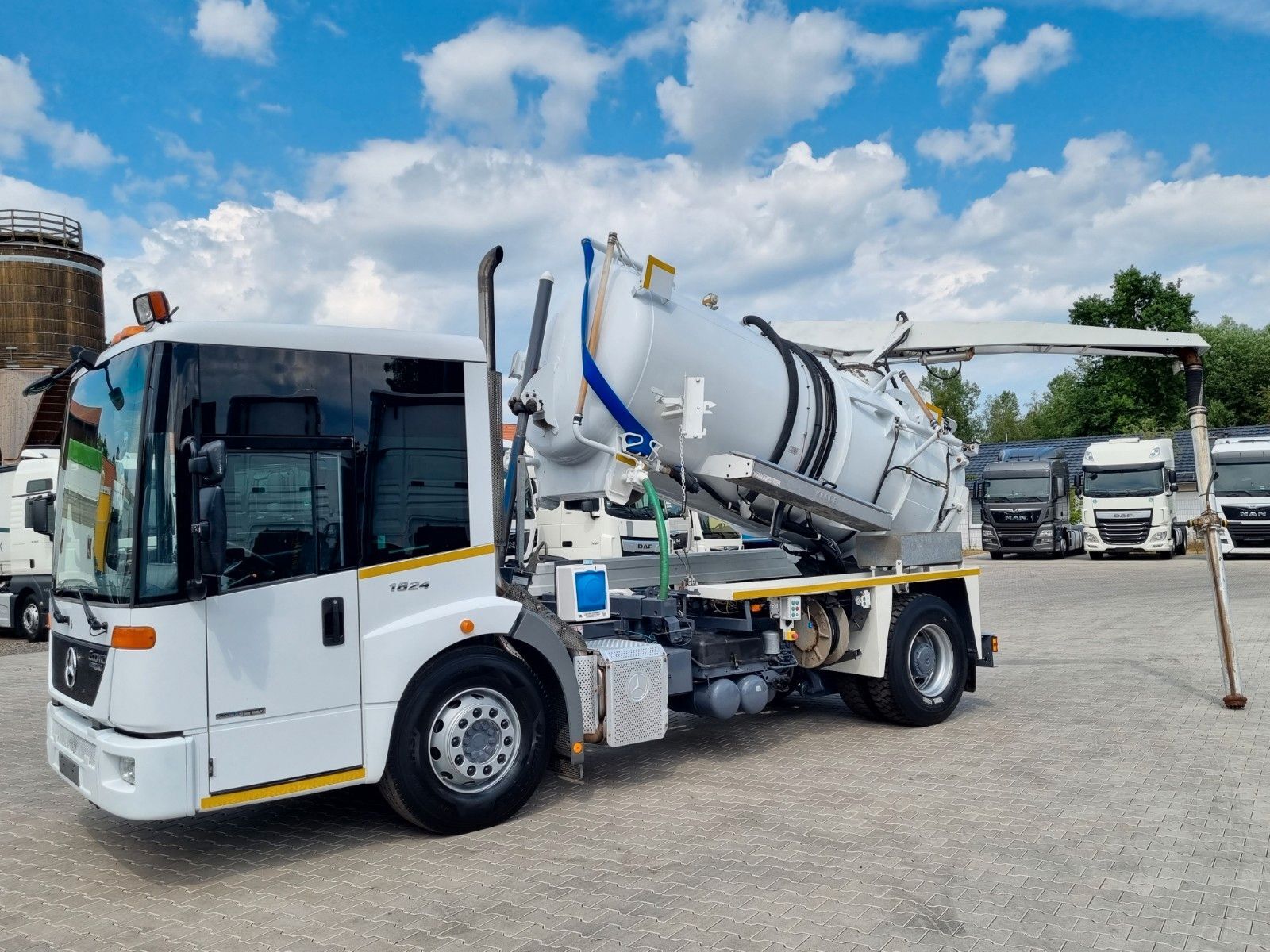 Mercedes-Benz Econic 1824 Vacuum truck camión de vacío