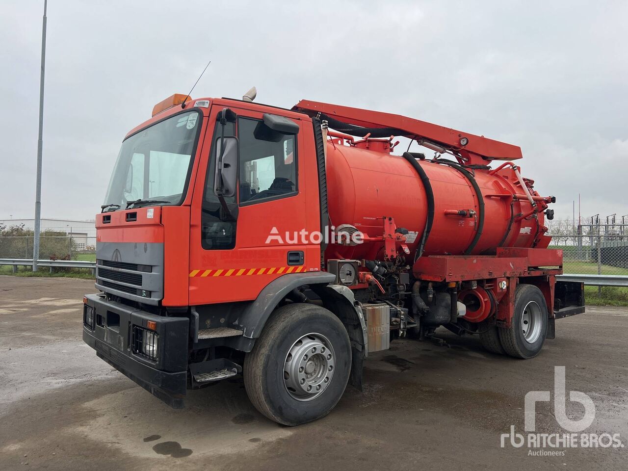 Seddon Atkinson R518240NSD 2004 Whale Tankers on 4x2 COE vacuum truck