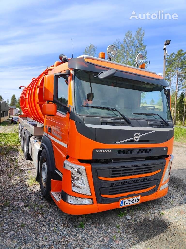 Volvo FM 460 8×2 Tridem vacuum truck