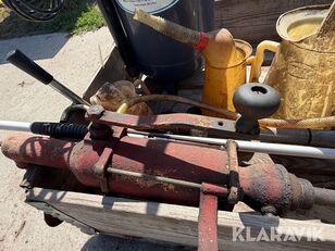 بيع آلات زراعية أخرى 2 st fatpumpar, oljemått, rengöringsspruta m.m - صورة 8 | Agroline IQ آلات زراعية أخرى 2 st fatpumpar, oljemått, rengöringsspruta m.m | صورة 8 - Agroline