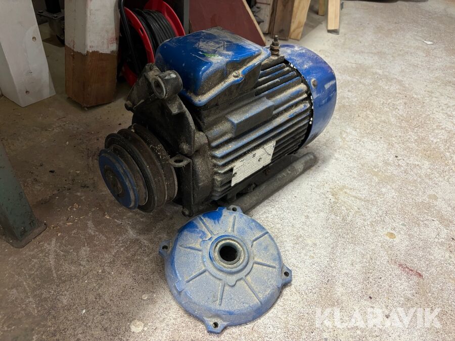 Друга индустриска опрема VEM K11R 132 SX2 се продава | Machineryline MK Друга индустриска опрема VEM K11R 132 SX2 - Machineryline