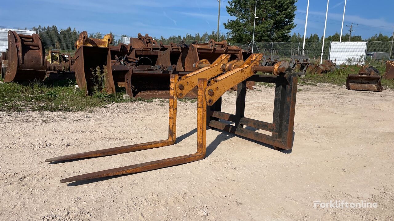 Volvo BM pallet fork