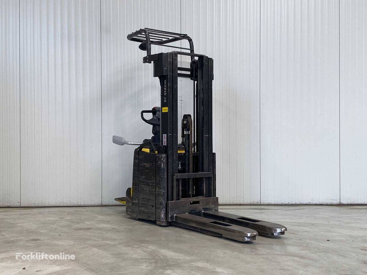 BT BT Staxio SPE160L pallet stacker