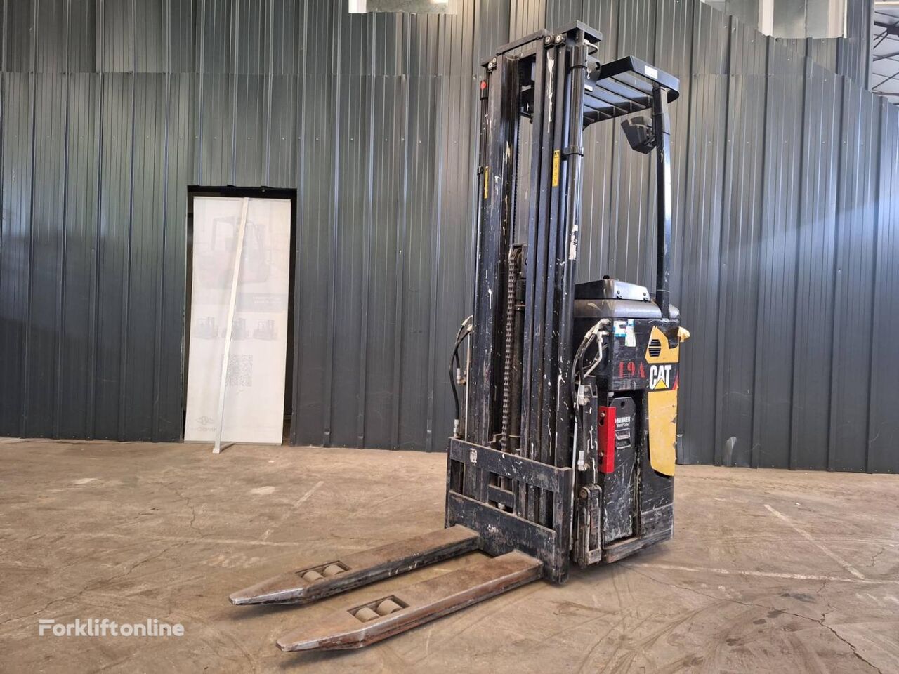 Caterpillar NSR16N pallet stacker